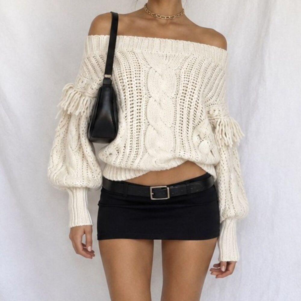 Vintage Y2K Off White Cable Knit Off The Shoulder Ruffle Sweater Size S